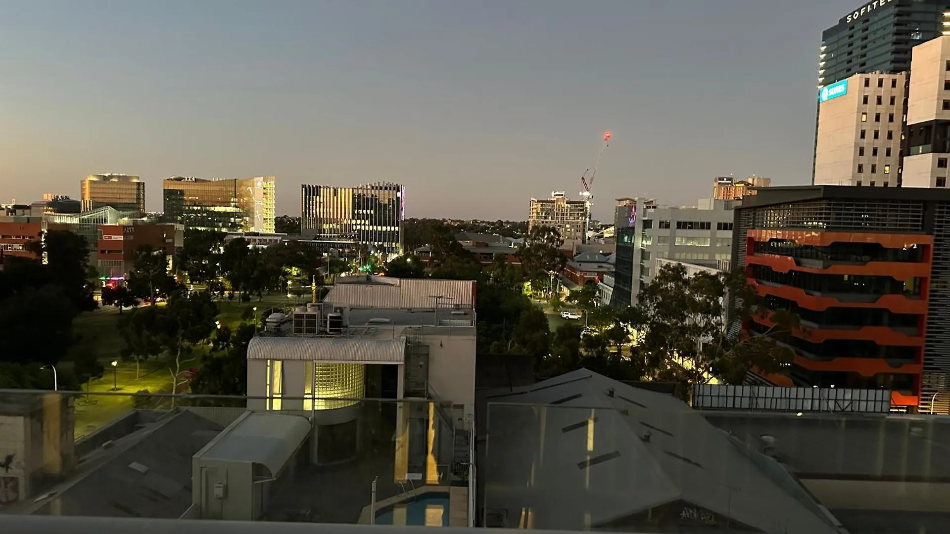 Modern One Bedroom Apartment At Morphett Street Αδελαΐδα
