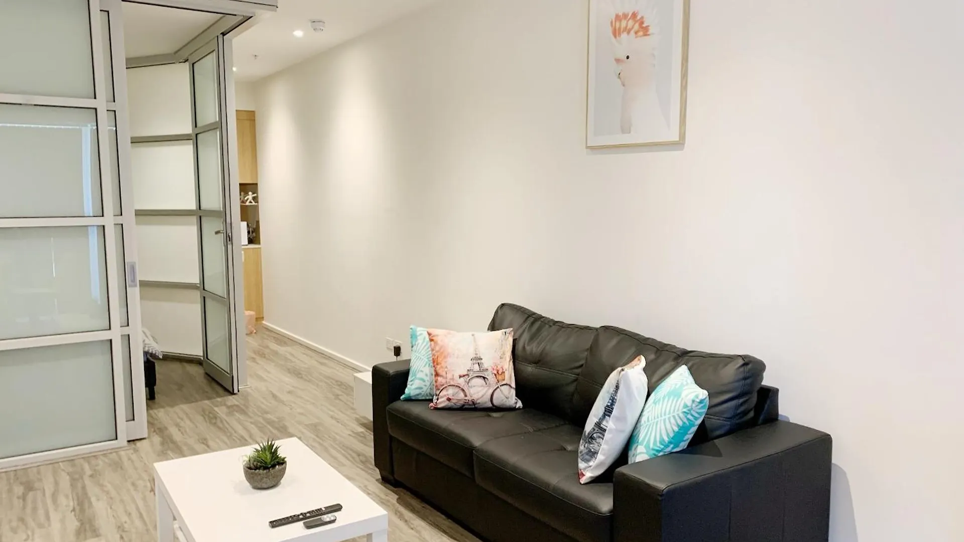 Modern One Bedroom Apartment At Morphett Street Αδελαΐδα