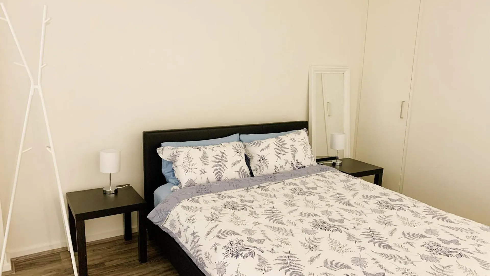 Modern One Bedroom Apartment At Morphett Street Αδελαΐδα 0*,